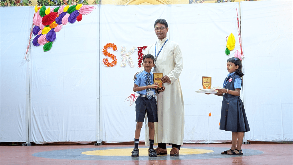 Prize Distribution Novemeber